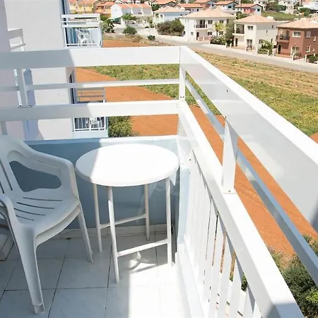 Hotel Polycarpia Pernera